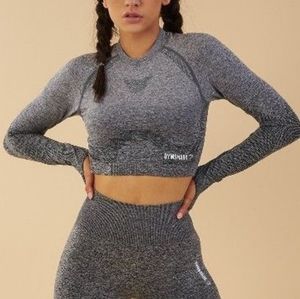 Gray crop top gymshark top